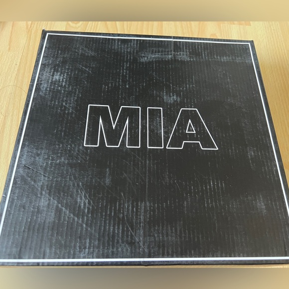 MIA McKenna black chunky heeled boots - Picture 2 of 6